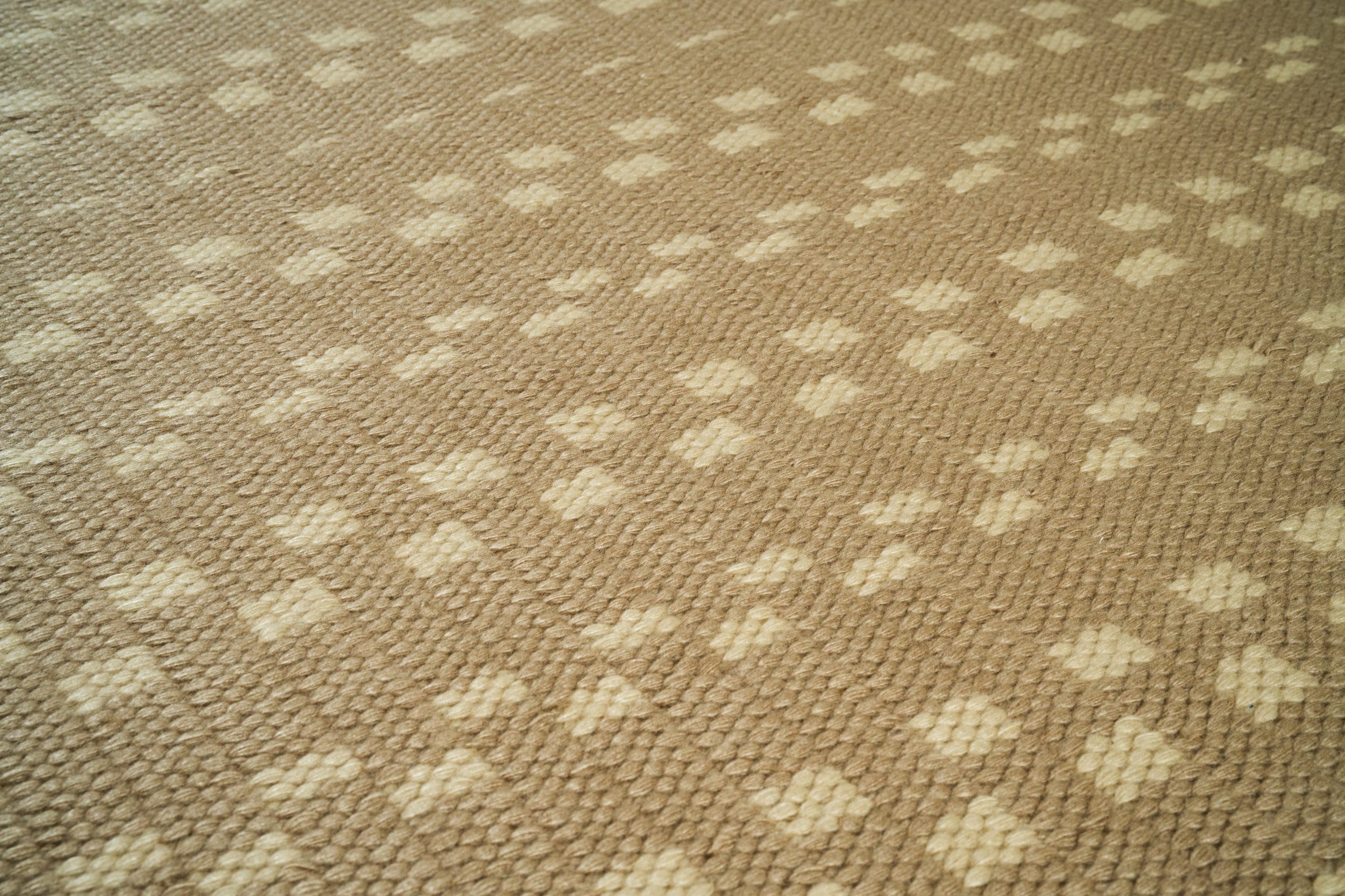 Taupe Dash - Image 2